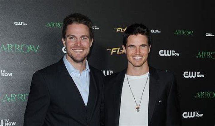 Are Robbie And Stephen Amell Related? Exploring The Sibling Connection