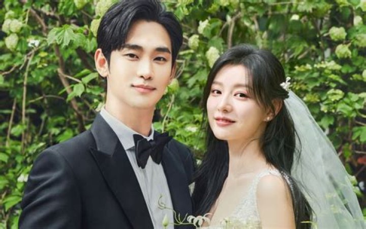 BREAKING: Kim Ji Won's Marital Status Revealed!