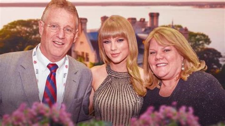 Do Taylor Swift's Parents Remain Together?