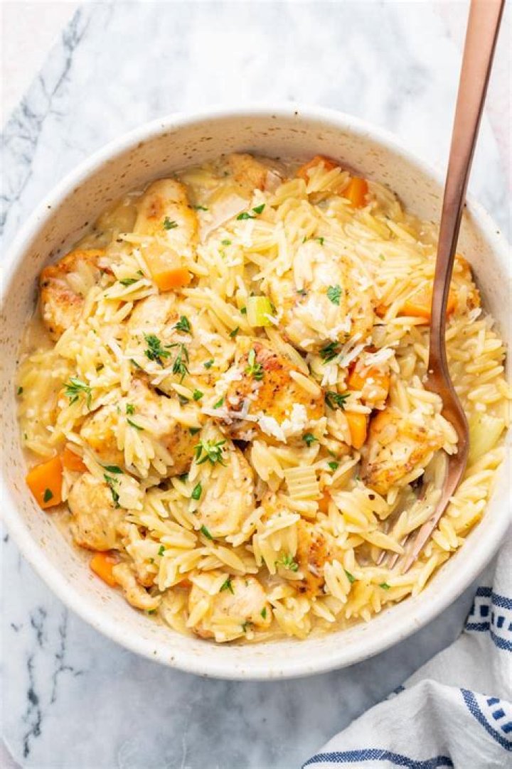 Easy And Delicious Recipes For Single Guys: Time-Saving Meals