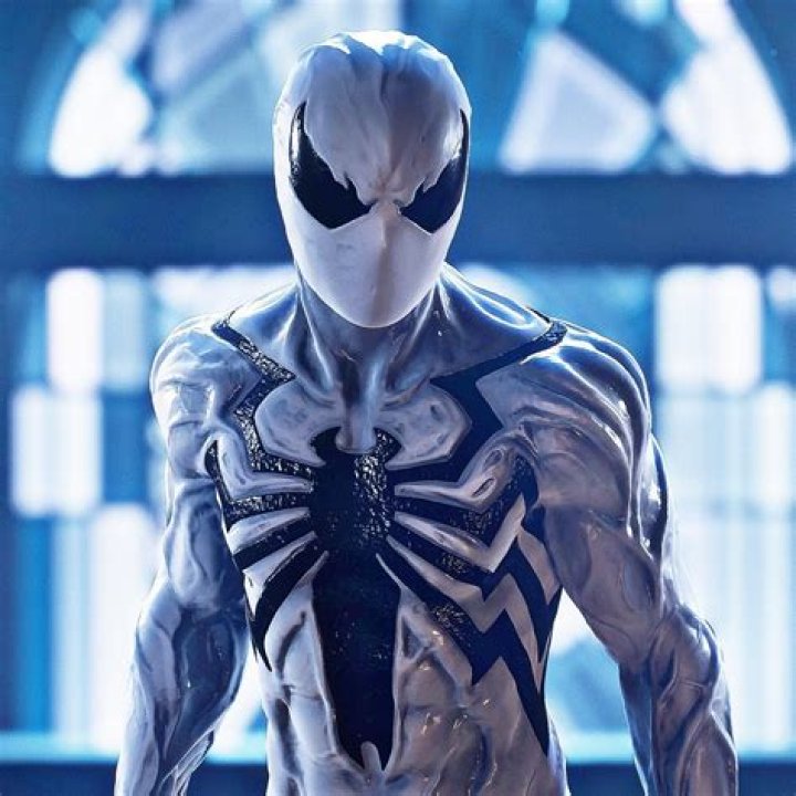 Elevate Your Prom Night With The Iconic Spider-Man Suit