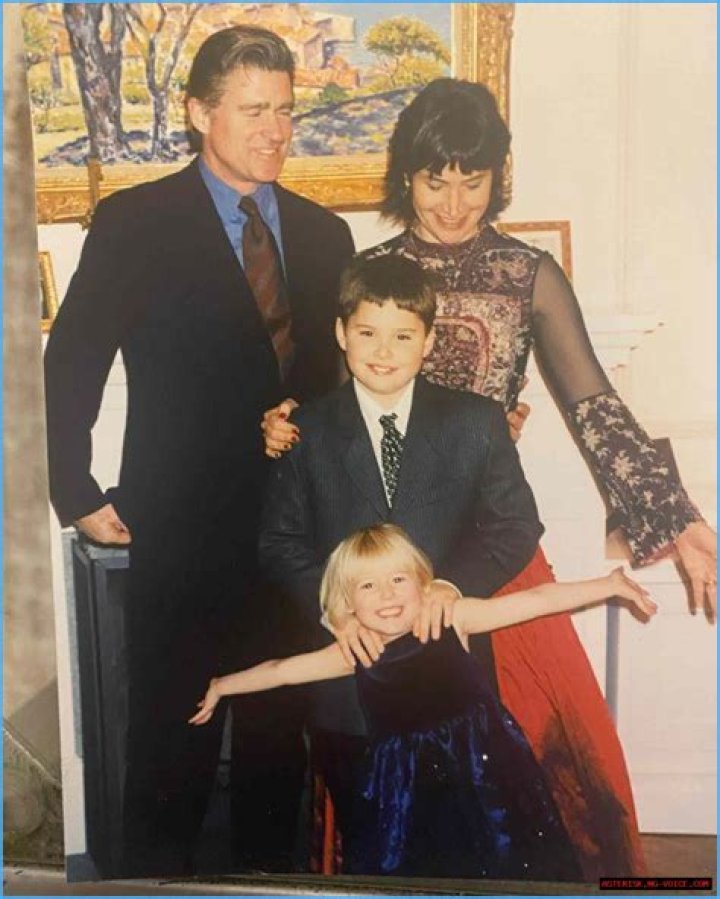 Explore The Family Lineage Of Pam Van Sant: A Comprehensive Guide To Her Siblings