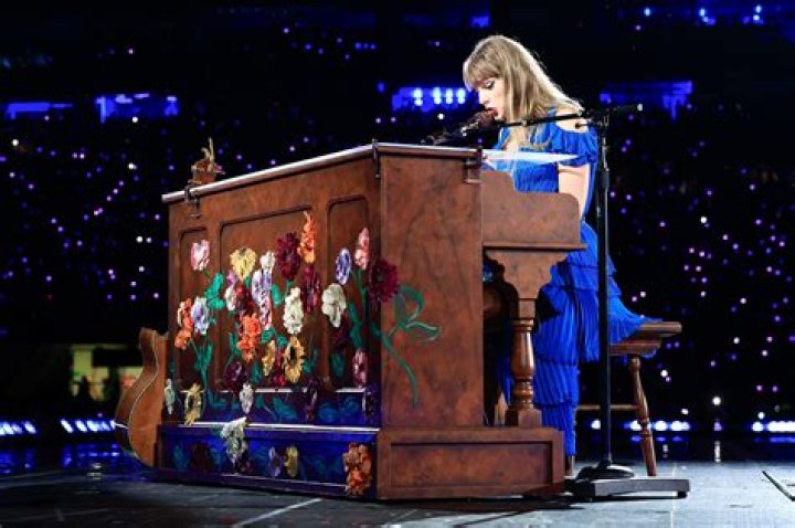 Exquisite Piano Melodies For Taylor Swift's Poetic Masterpieces