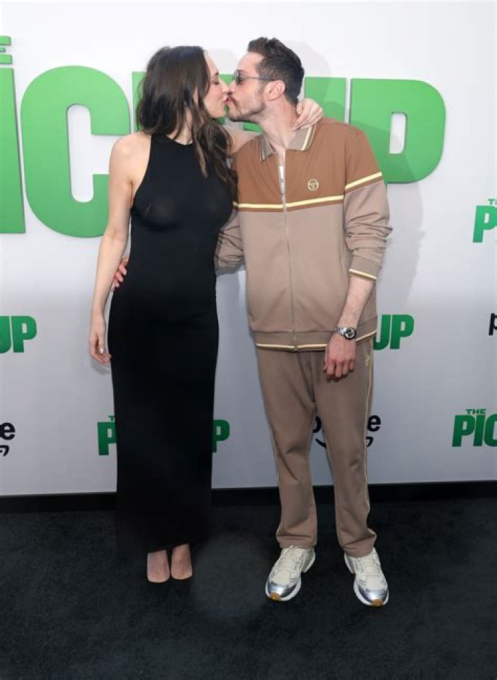 Jennifer Hewitt's Pregnancy Announcement Shocks '911' Fans