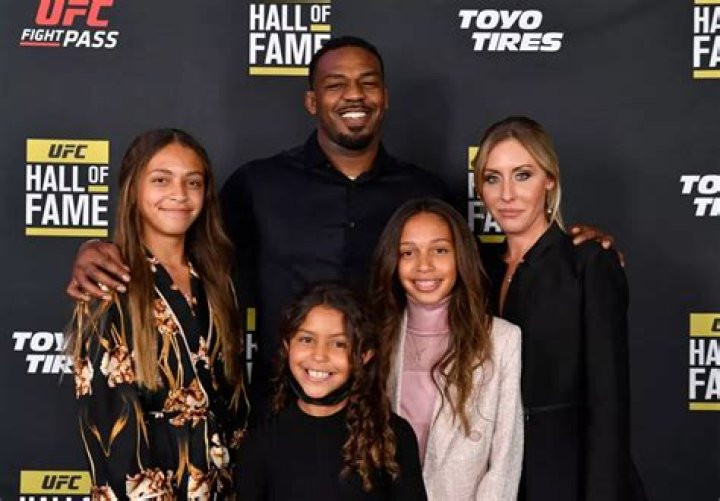 Jon Jones And His Daughters