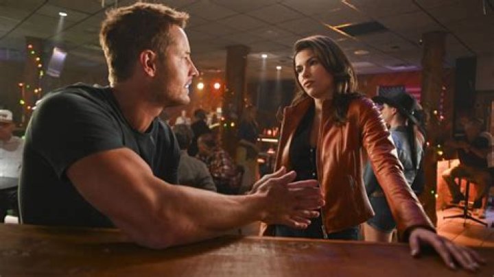 Justin Hartley's Love Life: Who's He Dating?