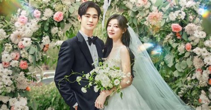 Love In The Limelight: Kim Soo Hyun And Kim Ji Won Confirm Their Romance