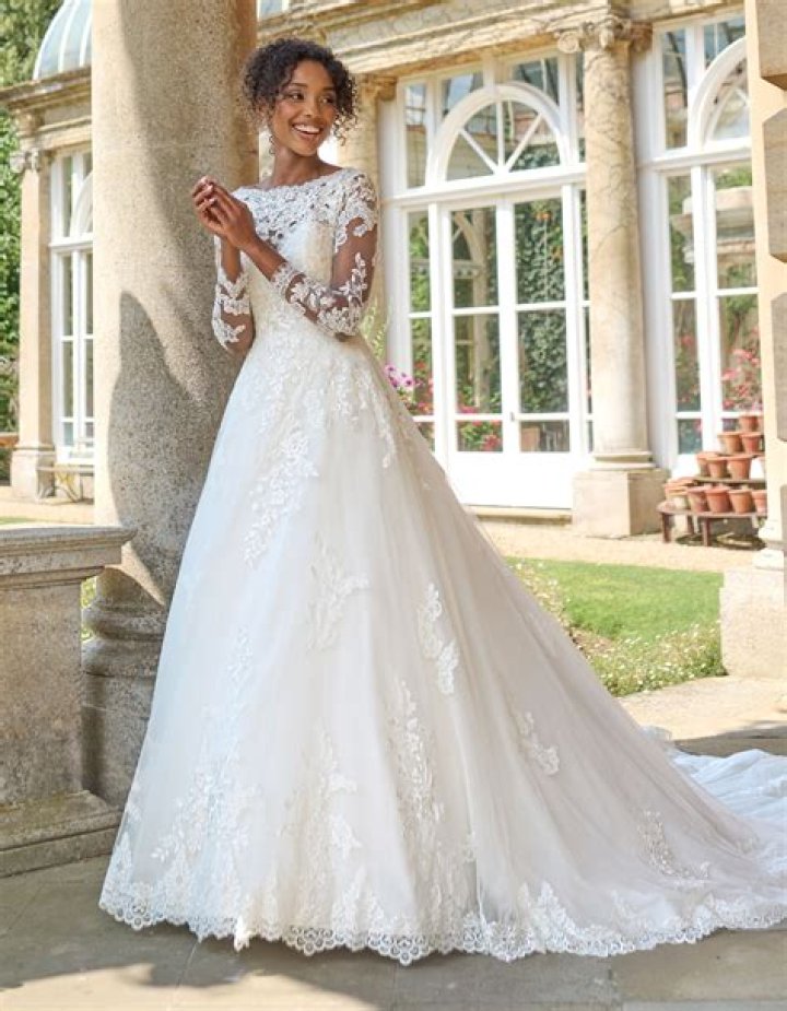 Sabrina Wedding Dress: A Timeless Choice For Elegant Brides
