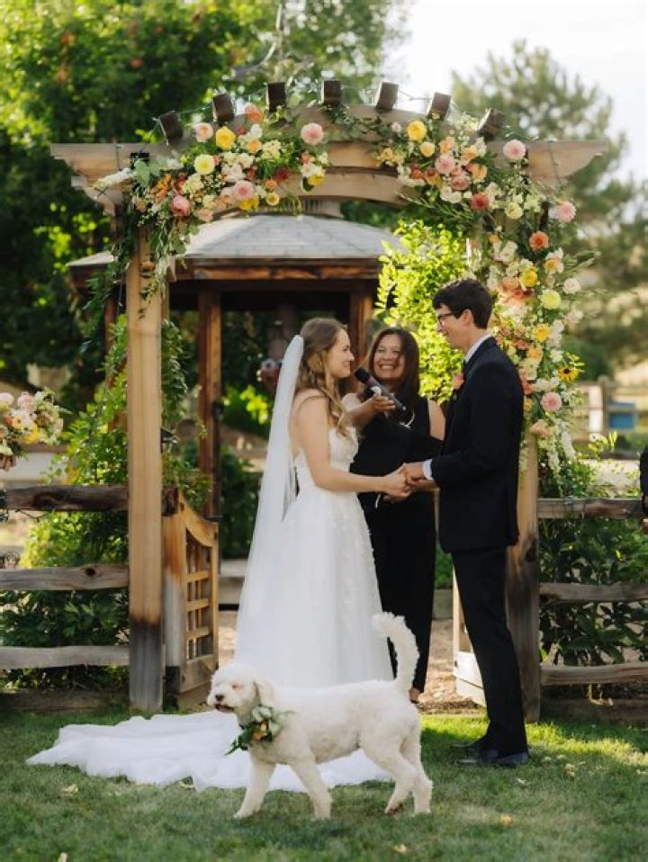 Taylor Swift's Parents Reunite For Second Wedding Ceremony