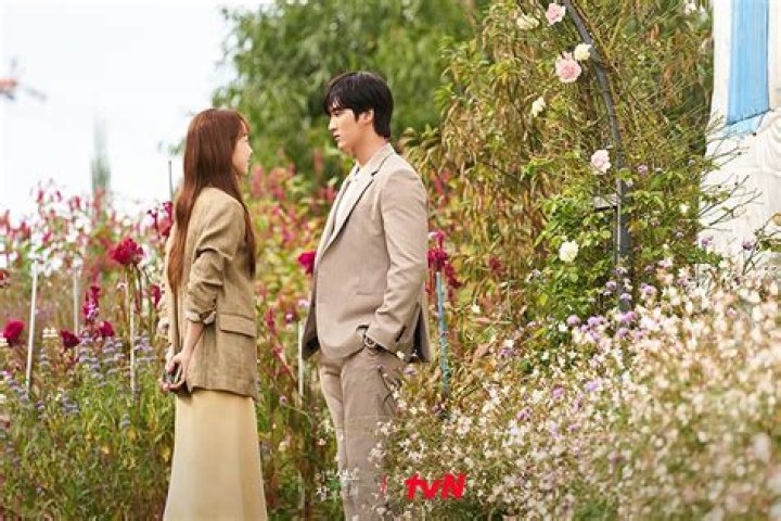 Uncover The Truth: Who Does Shin Hye Sun's Heart Belong To?