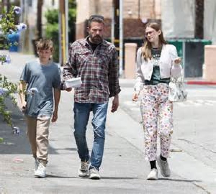 Uncovering The Facts: Violet Affleck's Height Revealed